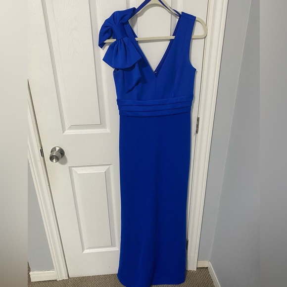 Dress - Picture 1 of 1
